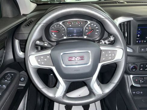 Used 2023 GMC Terrain SLE w/ Driver Convenience Package image 15