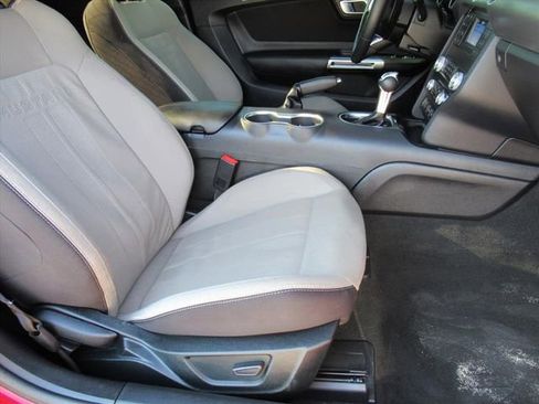 Used 2022 Ford Mustang GT image 10