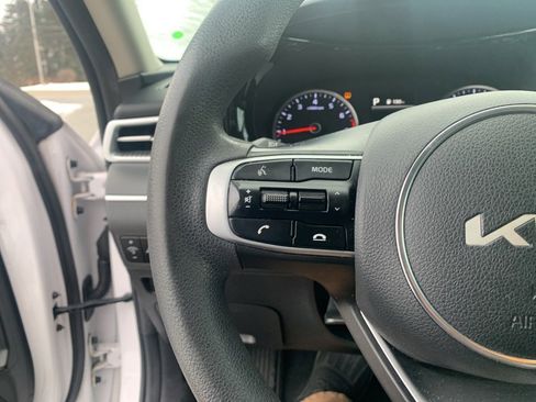 Used 2022 Kia K5 LXS image 19