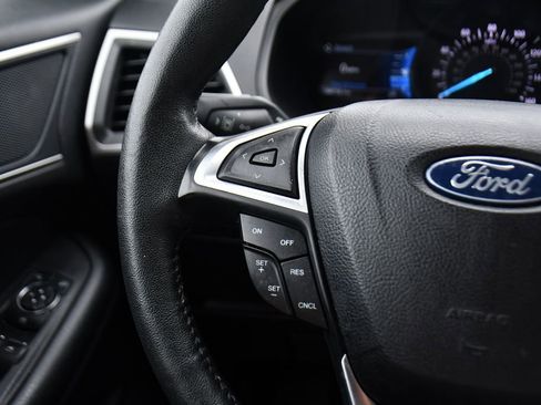 Used 2022 Ford Edge SEL w/ Convenience Package image 32