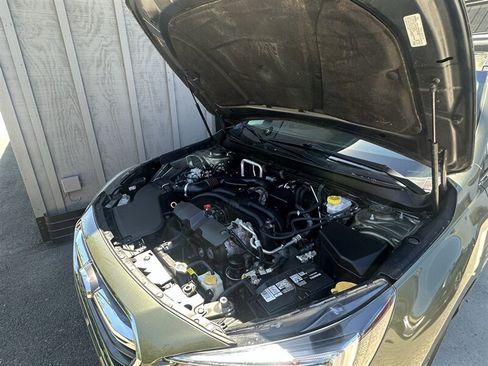 Used 2019 Subaru Outback 2.5i Touring w/ Popular Package #3A AWD/4WD image 29