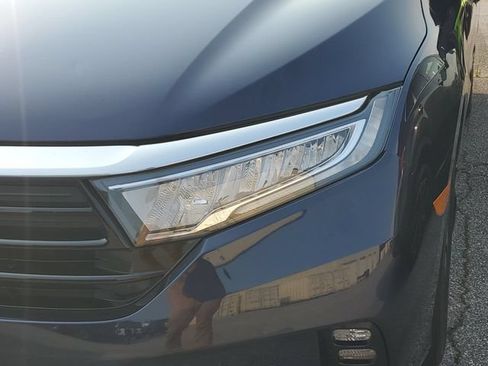 Used 2021 Honda Odyssey Touring image 4