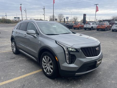Used 2023 Cadillac XT4 Premium Luxury image 10