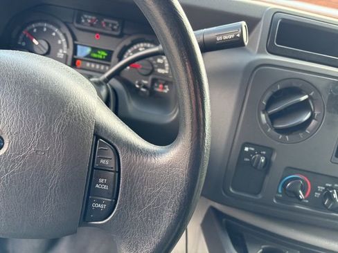 Used 2014 Ford E-250 and Econoline 250 w/ Power Group image 15