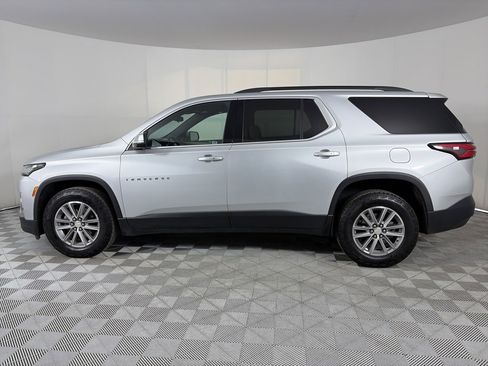 Used 2022 Chevrolet Traverse LT image 4