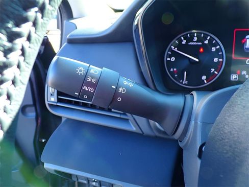 Certified 2025 Subaru Outback Premium image 24