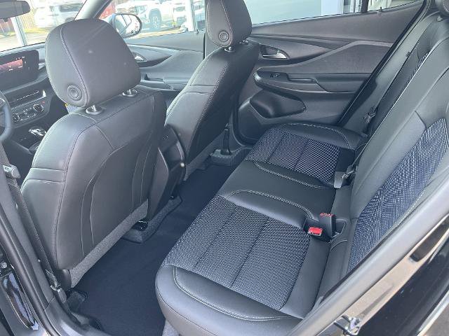 New 2026 Buick Envista Preferred w/ Convenience I Package FWD image 3