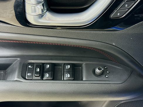 Used 2025 Jeep Compass Trailhawk w/ Trailhawk Elite Group image 21