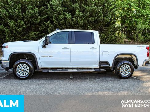 Used 2025 Chevrolet Silverado 2500 LT w/ Convenience Package AWD/4WD image 6