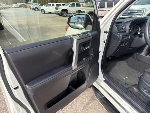 Used 2021 Toyota 4Runner Limited image 17