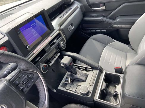 Used 2025 Toyota Tacoma TRD Sport RWD image 24