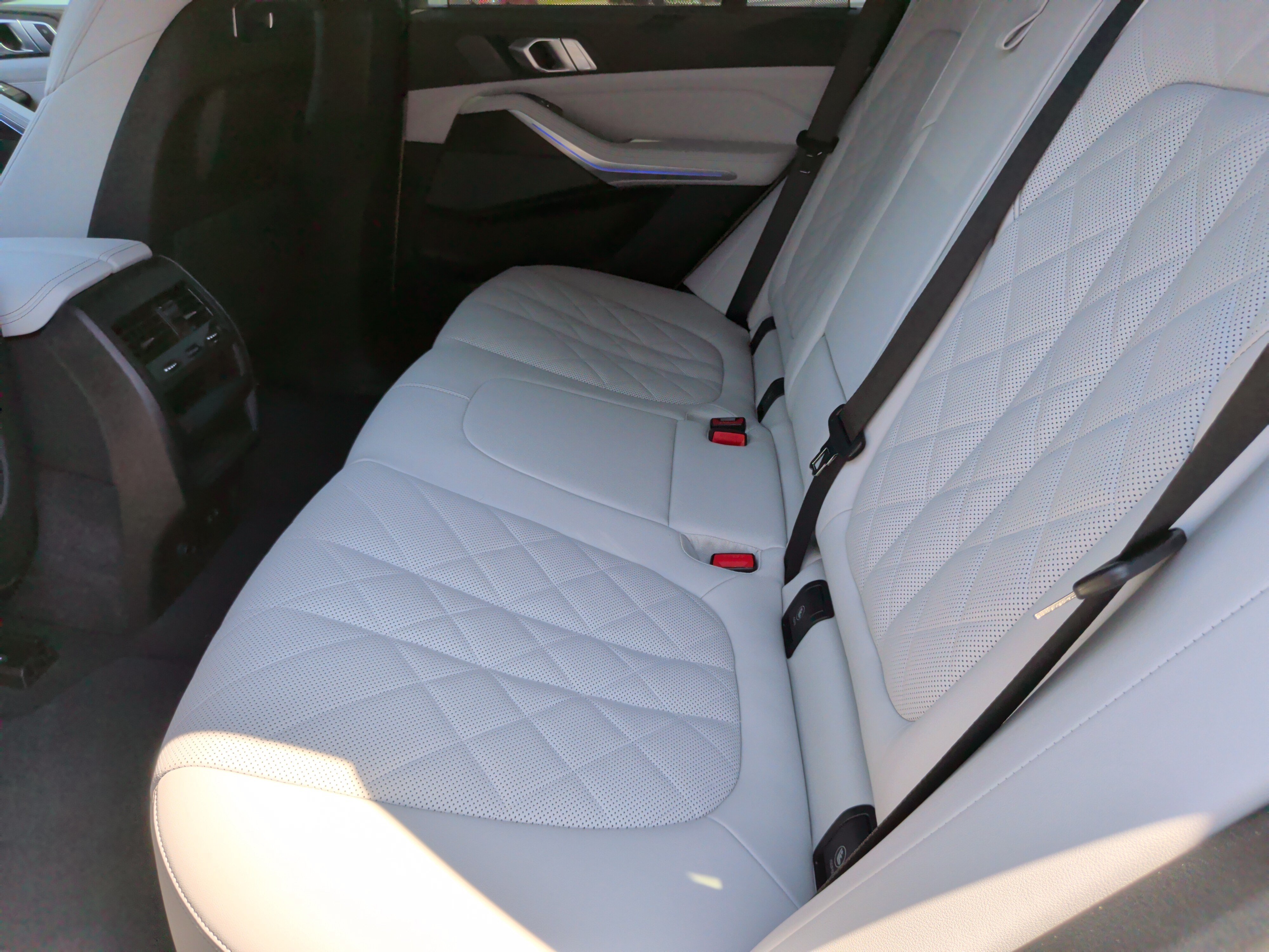 Certified 2026 BMW X5 xDrive50e w/ Executive Package AWD/4WD image 41