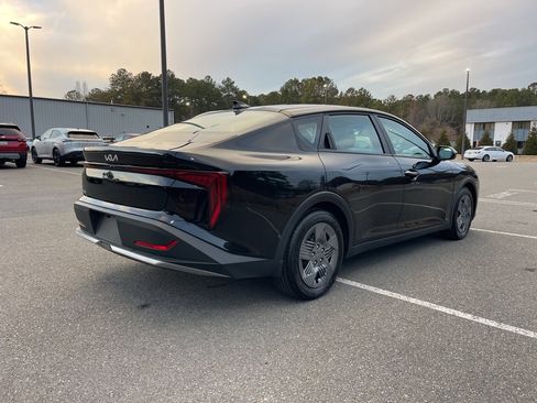 Used 2025 Kia K4 LX image 5