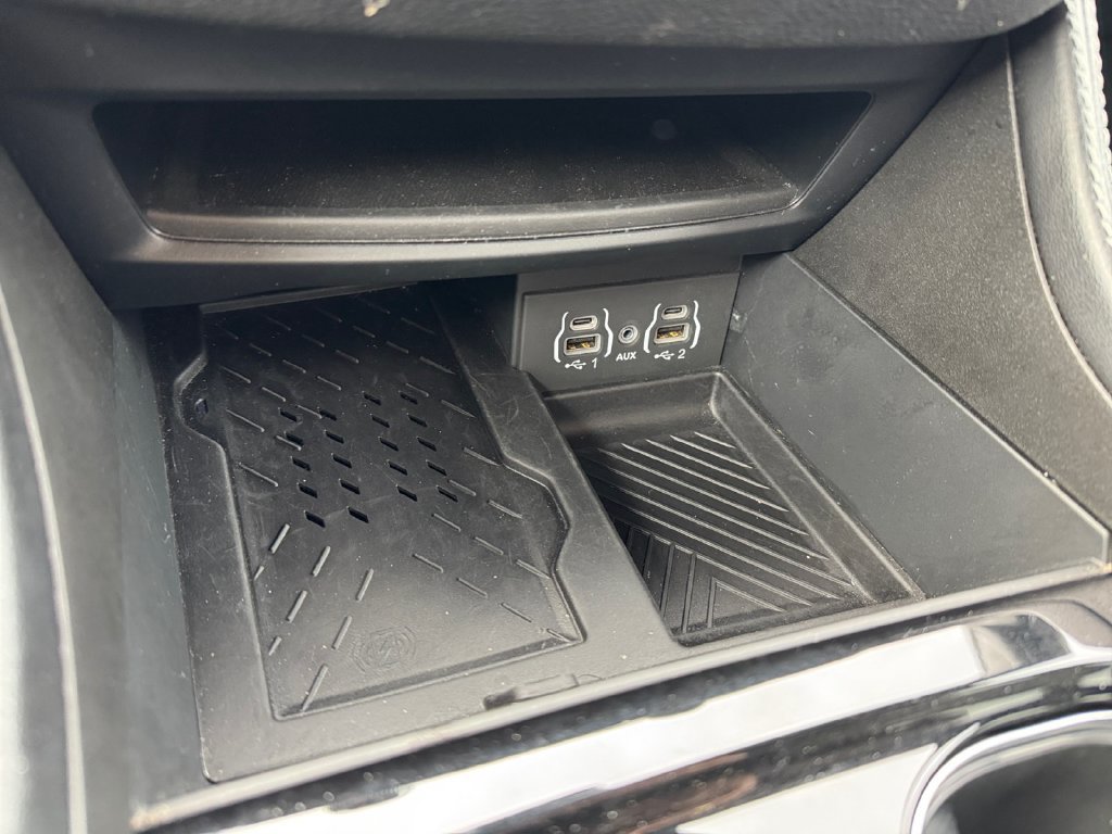 Used 2025 Chrysler Pacifica Limited FWD image 25
