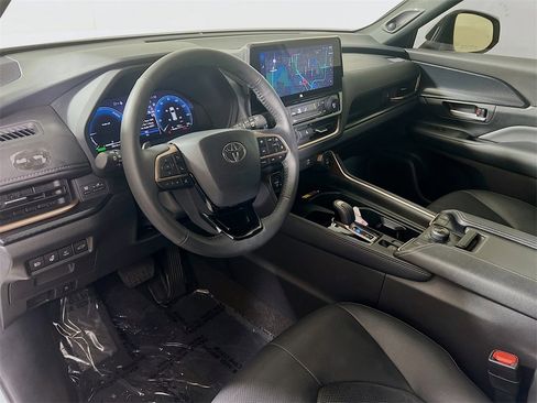 Certified 2025 Toyota Grand Highlander AWD Hybrid image 10