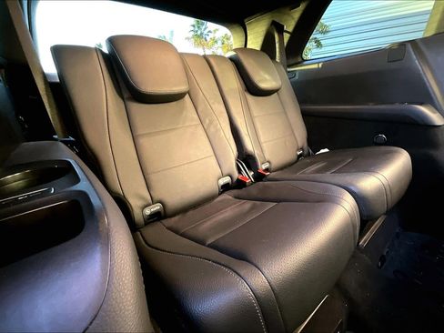 Used 2021 Mercedes-Benz GLS 450 4MATIC image 27