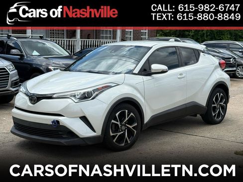 Used 2019 Toyota C-HR XLE FWD image 1