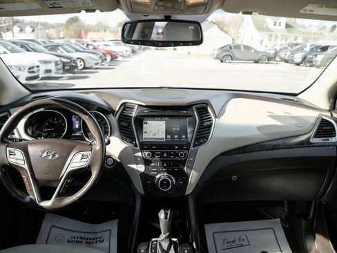 Used 2017 Hyundai Santa Fe Sport image 17
