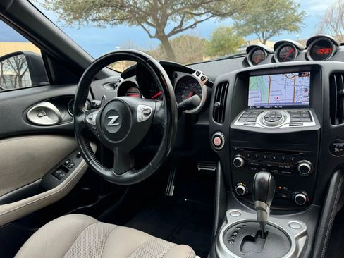Used 2014 Nissan 370Z Touring w/ Sport Package image 13
