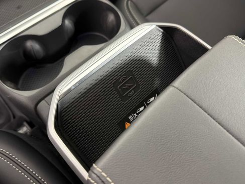 New 2026 GMC Terrain Elevation w/ Elevation Premium Package image 62