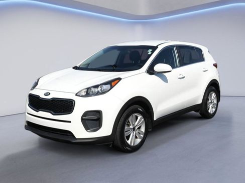 Used 2019 Kia Sportage LX FWD image 2
