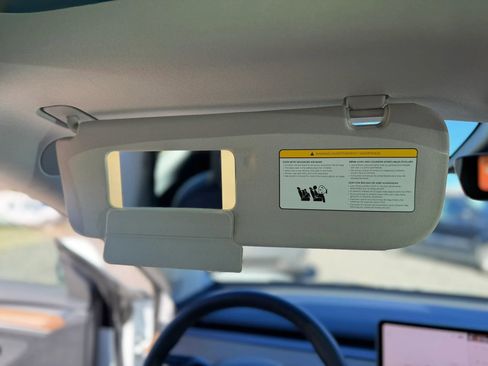 Used 2023 Tesla Model 3 Long Range image 4