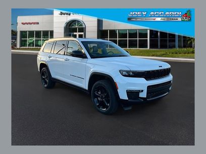 New 2025 Jeep Grand Cherokee L Limited w/ Luxury Tech Group II