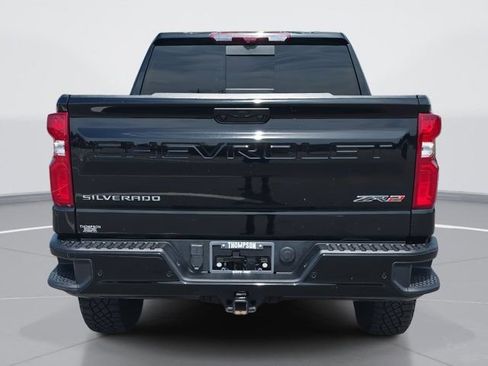 Used 2024 Chevrolet Silverado 1500 ZR2 w/ Technology Package image 4