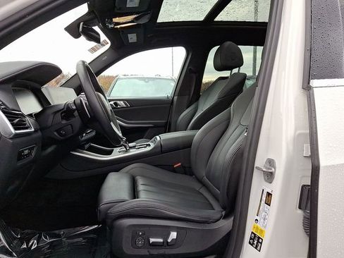 Certified 2022 BMW X5 xDrive40i image 13