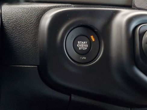 Used 2020 Jeep Wrangler Unlimited Sahara image 20