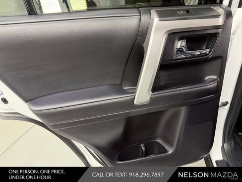 Used 2024 Toyota 4Runner SR5 AWD/4WD image 39