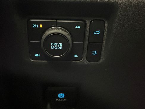 Used 2025 Ford Expedition Max Active AWD/4WD image 35