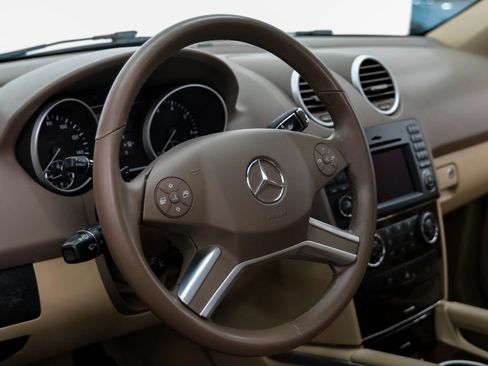 Used 2011 Mercedes-Benz ML 350 2WD image 16