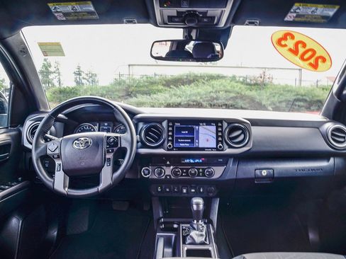 Certified 2023 Toyota Tacoma TRD Off-Road image 15