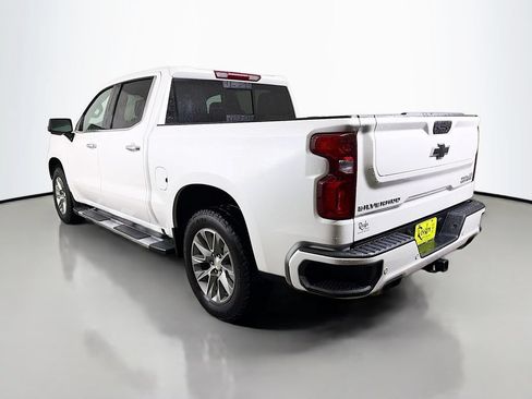 Used 2021 Chevrolet Silverado 1500 High Country w/ Z71 Off-Road Package AWD/4WD image 8