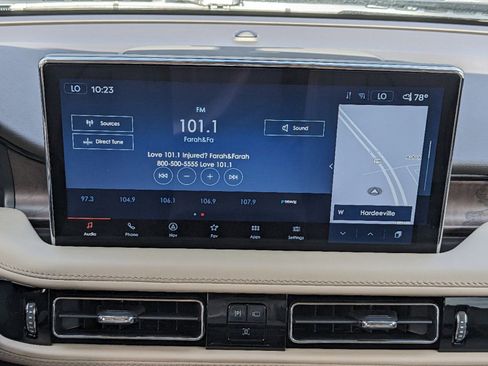 Certified 2023 Lincoln Nautilus Reserve w/ Equipment Group 201A image 20