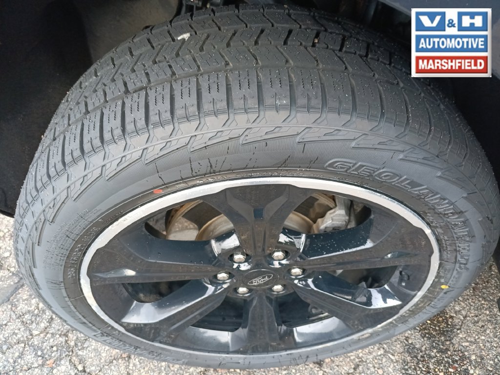 Used 2023 Ford Expedition Limited AWD/4WD image 7