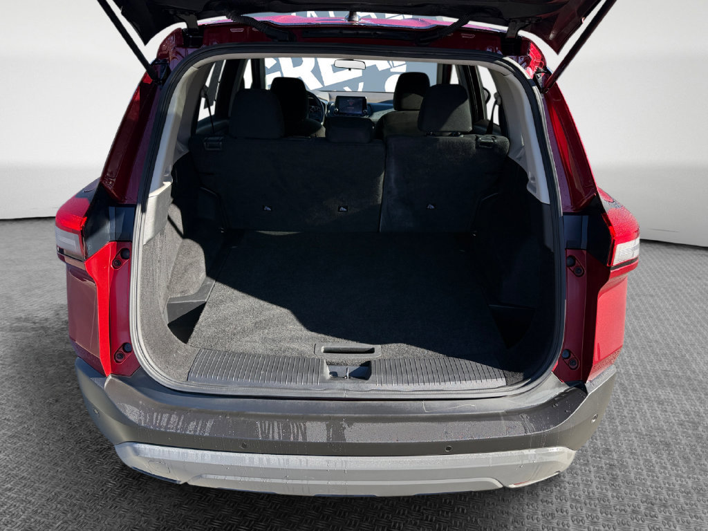 Used 2023 Nissan Rogue S AWD/4WD image 24