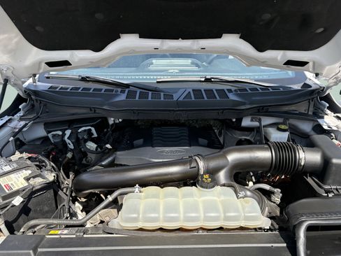 Used 2021 Ford F150 XLT AWD/4WD image 11