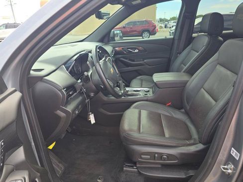 Used 2023 Chevrolet Traverse High Country FWD image 10