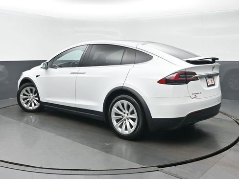 Used 2018 Tesla Model X 100D image 5