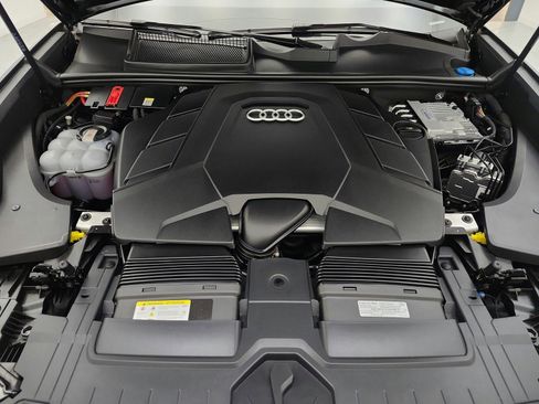Used 2023 Audi Q8 Prestige w/ Prestige Package AWD/4WD image 17