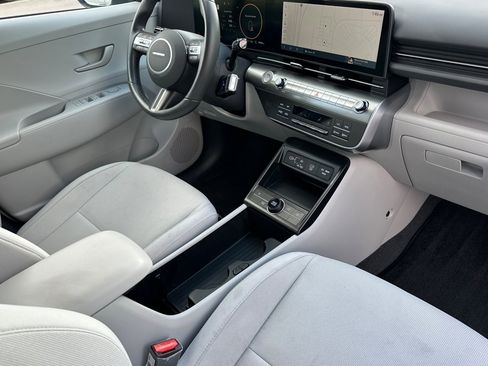 Used 2024 Hyundai Kona SEL image 17