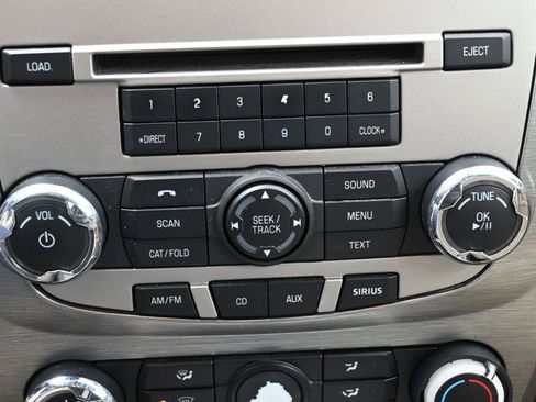 Used 2010 Ford Fusion SE image 22