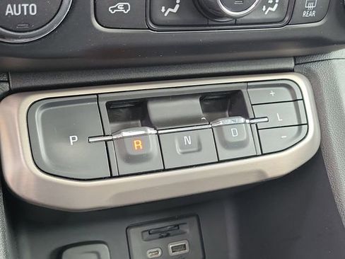 Used 2020 GMC Acadia Denali w/ Denali Ultimate Package AWD/4WD image 30