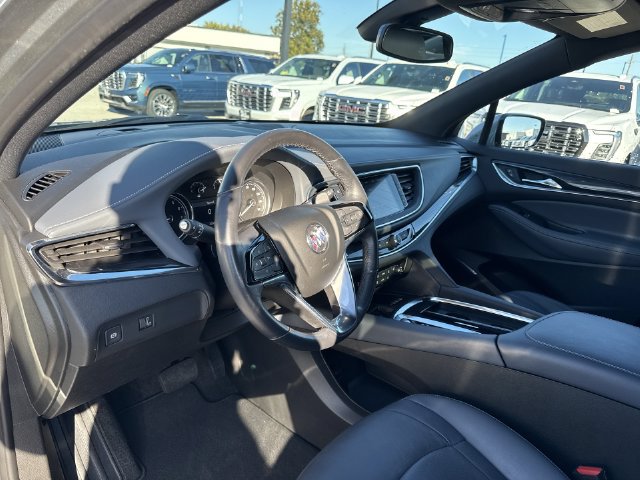 Used 2024 Buick Enclave Essence w/ Sport Touring Edition FWD image 10