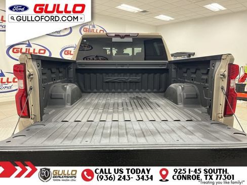 Used 2023 Chevrolet Silverado 1500 ZR2 w/ Technology Package AWD/4WD image 10