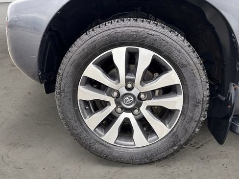 Used 2021 Toyota Sequoia Limited w/ Safety & Convenience Package AWD/4WD image 9