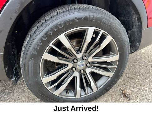 Used 2016 Ford Explorer Platinum image 13