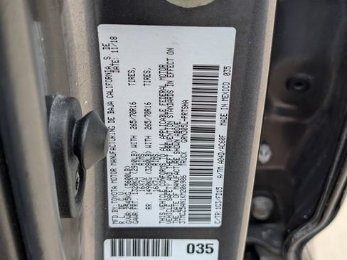 Used 2019 Toyota Tacoma TRD Off-Road w/ Technology Package AWD/4WD image 33